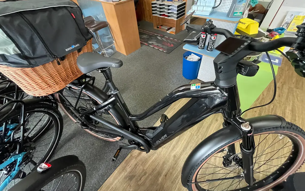 FLYER E-Bike im Showroom von Zweirad Gisin