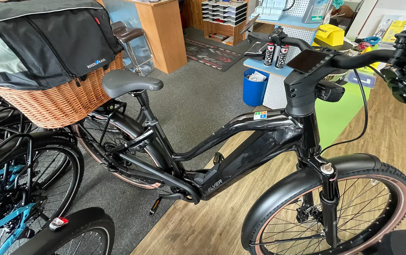 FLYER E-Bike im Showroom von Zweirad Gisin